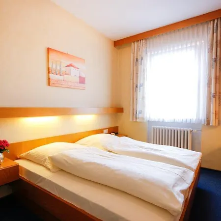 Hotel City Schonleber 2*