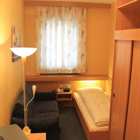 Hotel City Schonleber Wurzburg